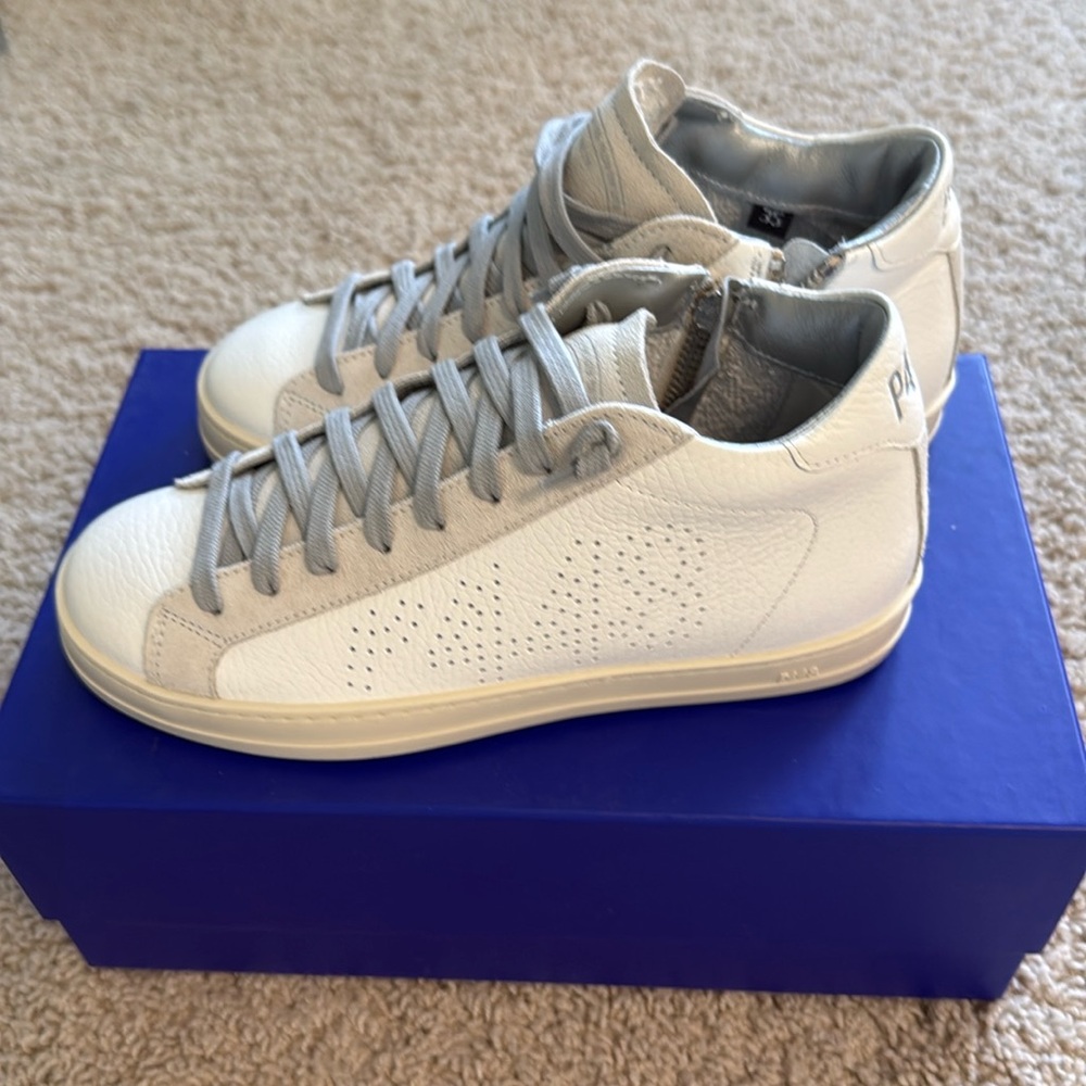 P448 Sneakers